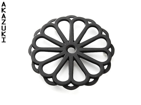 Iwachu Cast iron trivet Kiku